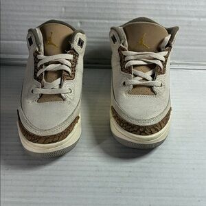 Air Jordan Sneakers with cream and Brown color for kids USED (not box)